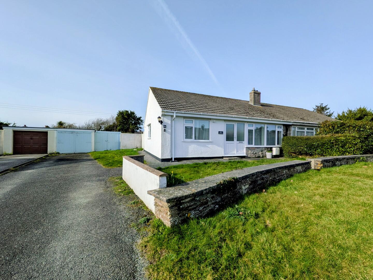 2 bed property in Victoria Road, Truro